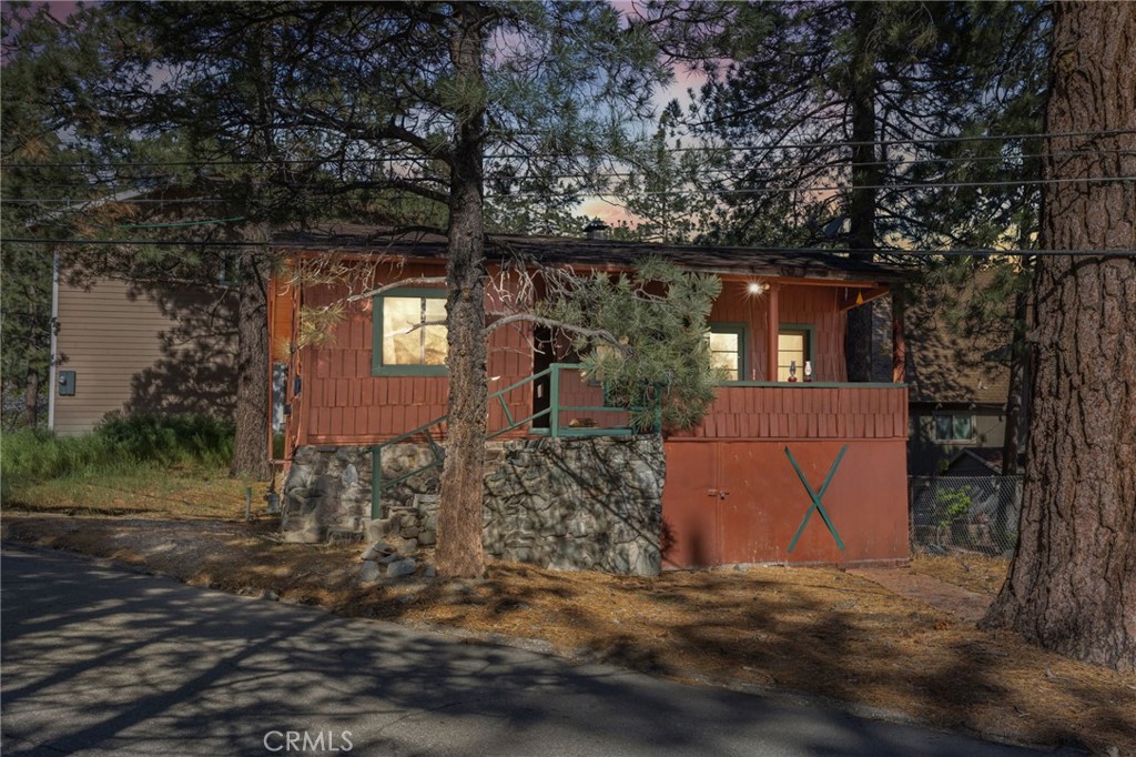 2054 E Canyon, Wrightwood, CA 92397 — photo 1