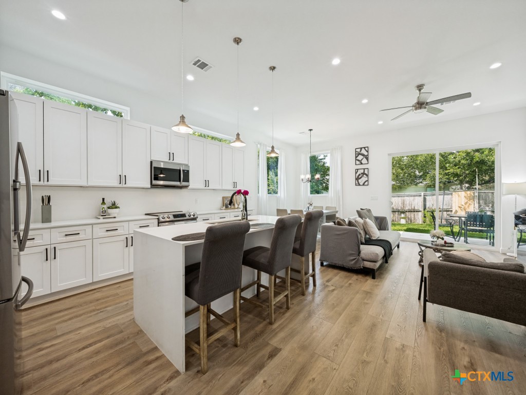 307 Ellis, San Marcos, TX 78666 — photo 1