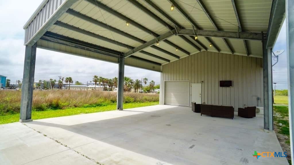 1206 W Commerce Street, Port O'Connor, TX 77982 — photo 1