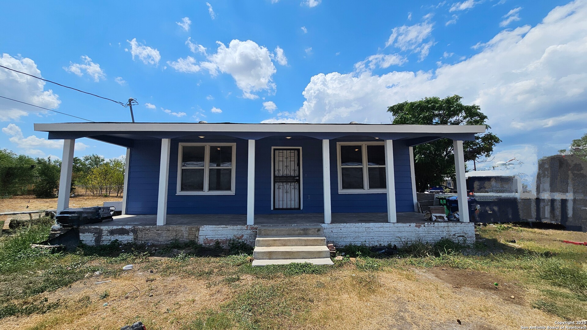 3513 Commercial Ave, San Antonio, TX 78221 — photo 1