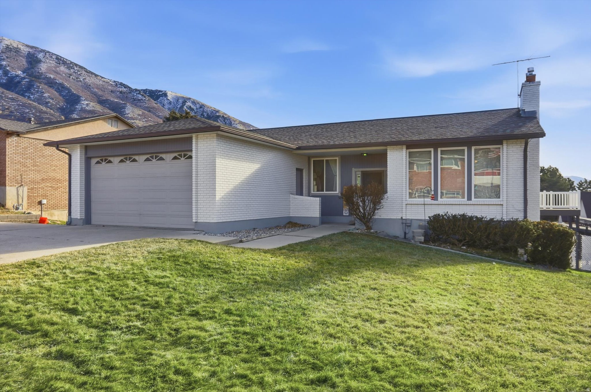 2192 E HIGH MESA DR
