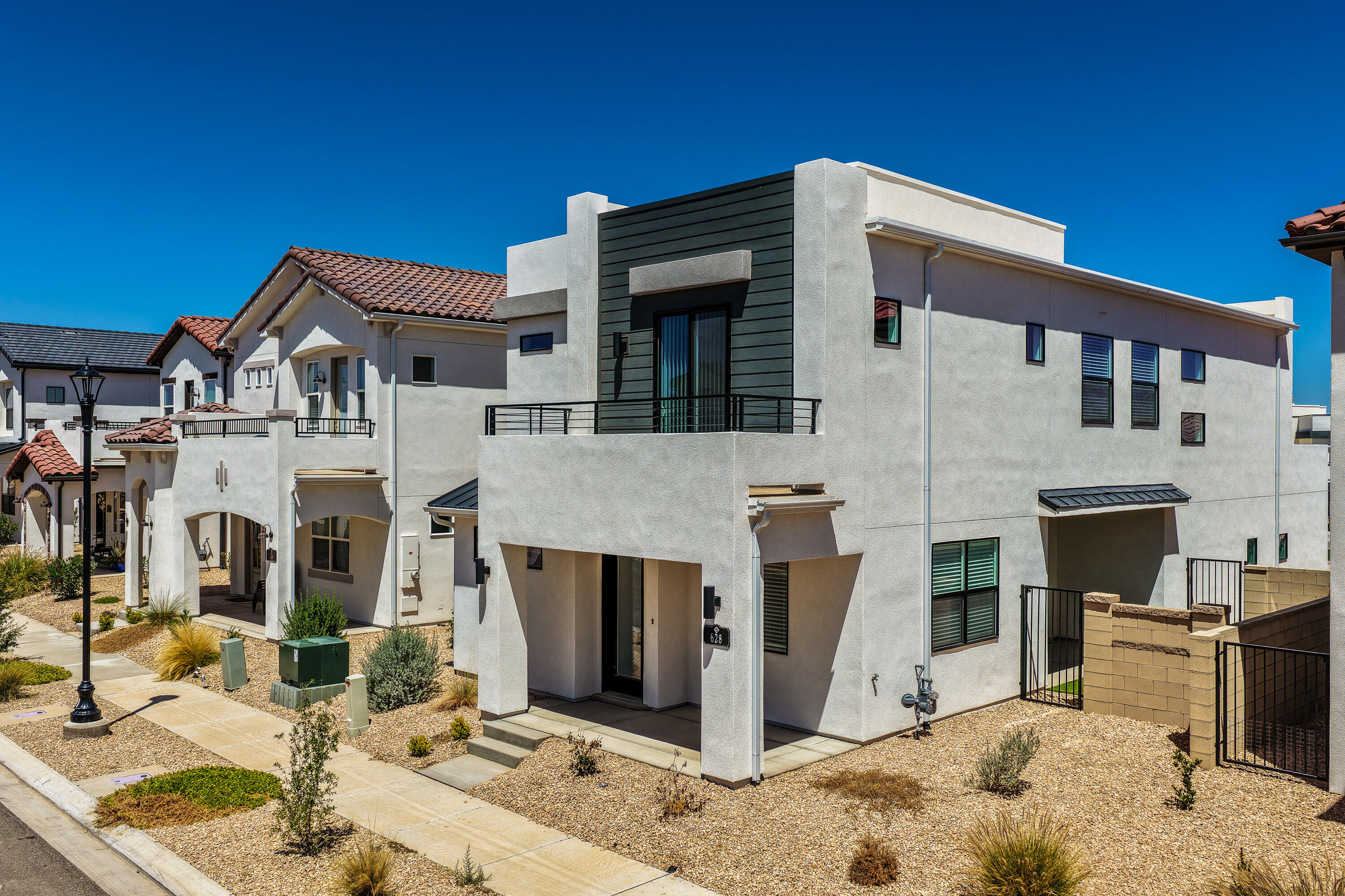 628 W JUNIPER HILL DR, St George, UT 84790 — photo 1