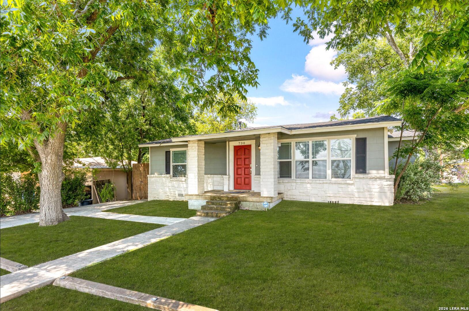 730 Mesquite Ave, ,  78130 — photo 1