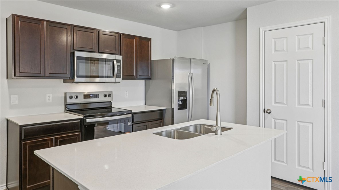 1138 Newey, Temple, TX 76502 — photo 1