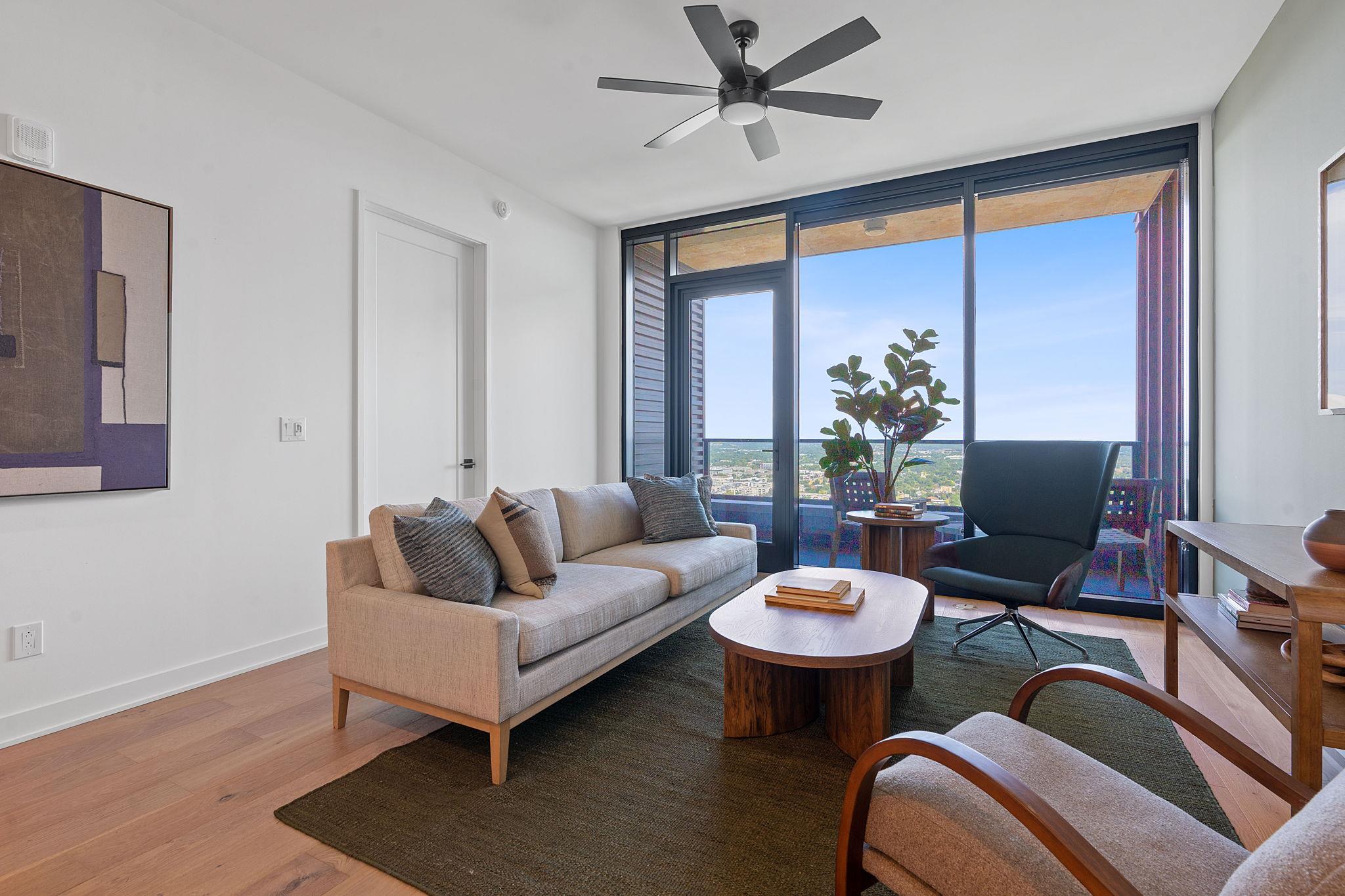 84 East, Austin, TX 78701 — photo 1