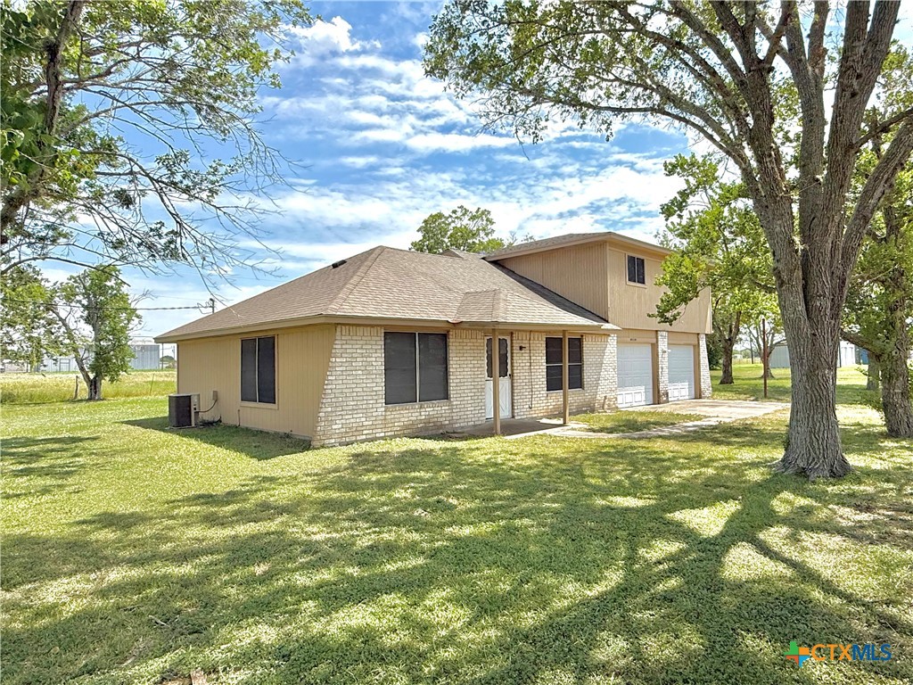 49 Villafranca Road, Victoria, TX 77904 — photo 1
