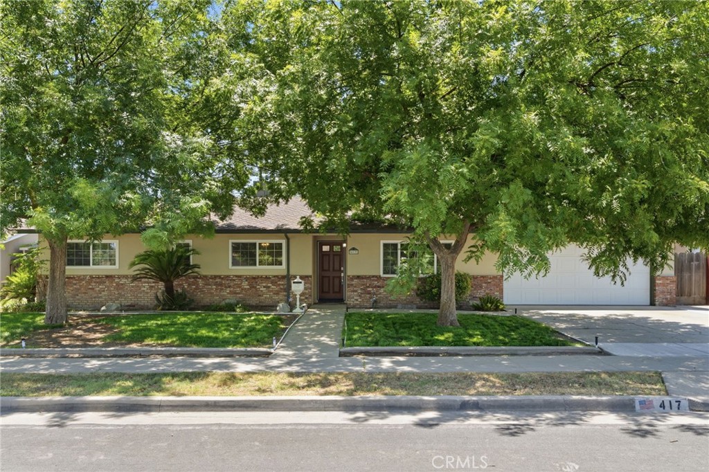 417 E Magnolia, Hanford, CA 93230 — photo 1