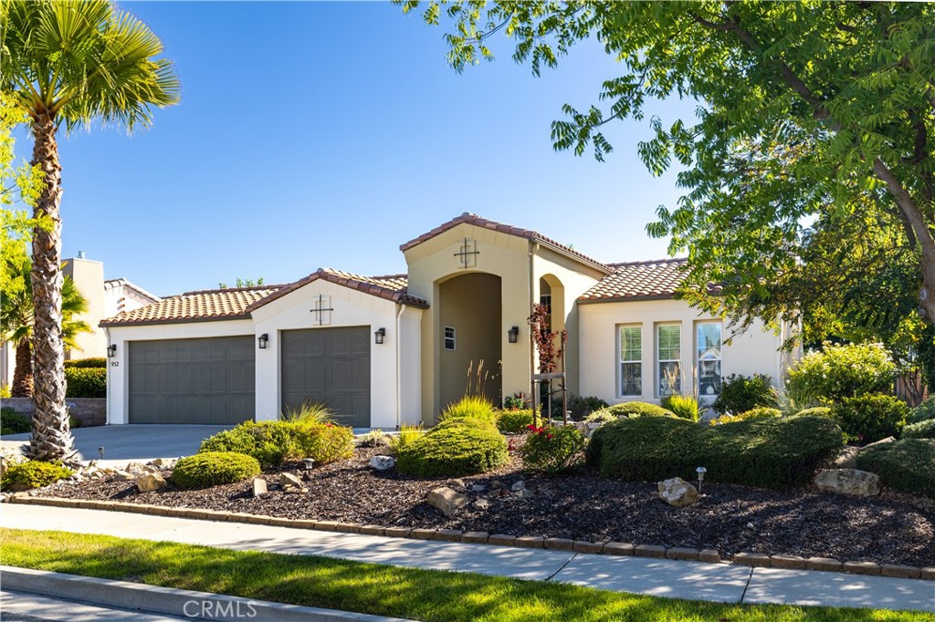 952 Vista Cerro Dr., Paso Robles, CA 93446 — photo 1