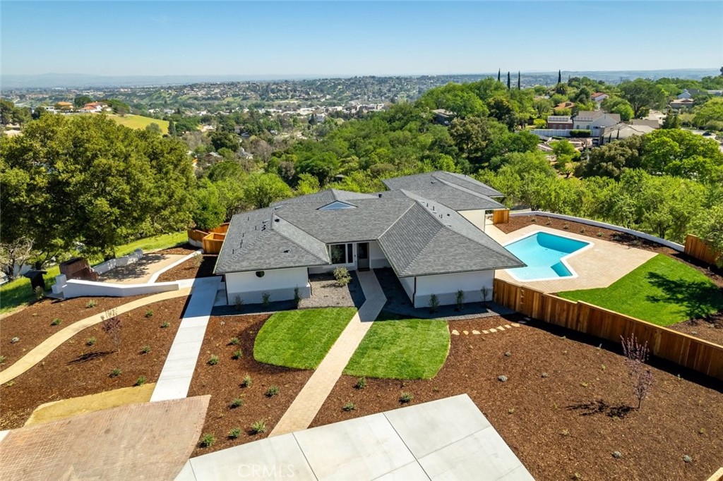 1026 Merry Hill Road, Paso Robles, CA 93446 — photo 1