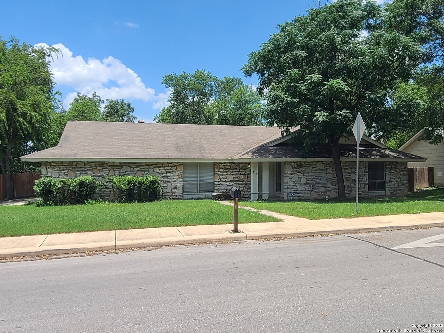 4219 RAMSGATE ST, San Antonio, TX 78230 — photo 1
