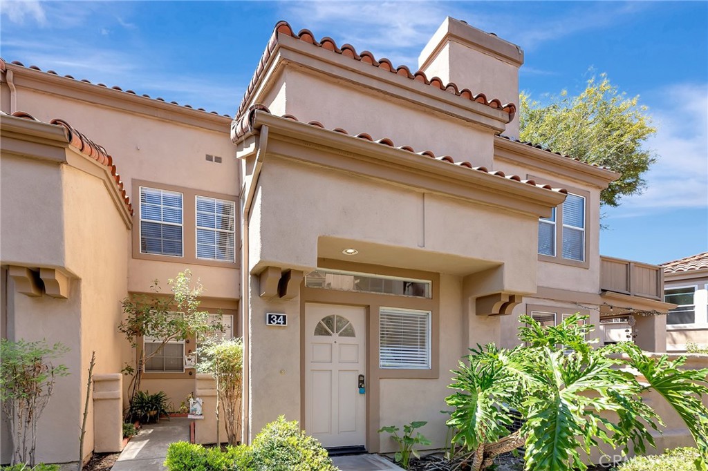 34 Magellan Aisle, Irvine, CA 92620 — photo 1