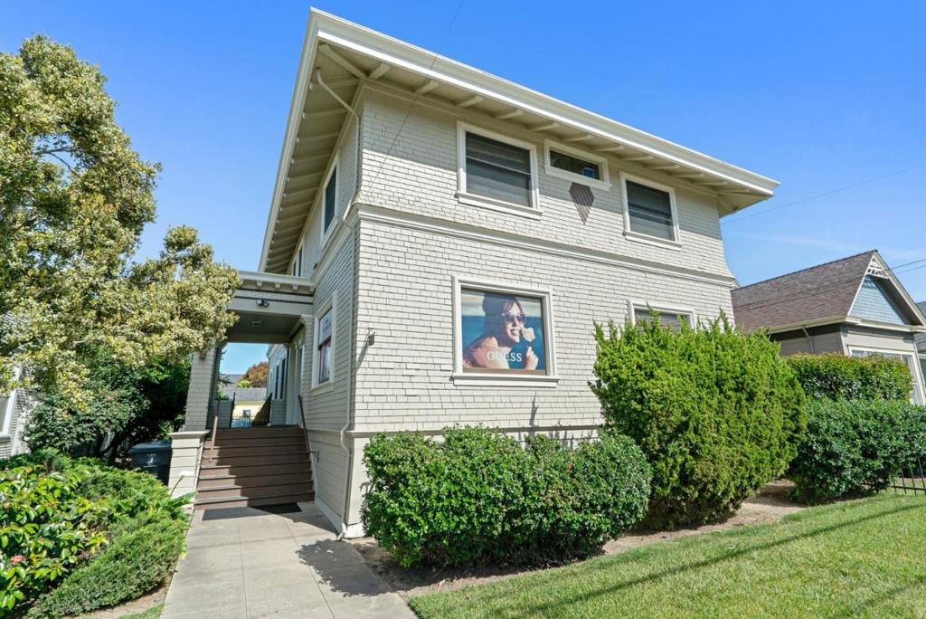 217 E Lake Avenue, Watsonville, CA 95076 — photo 1