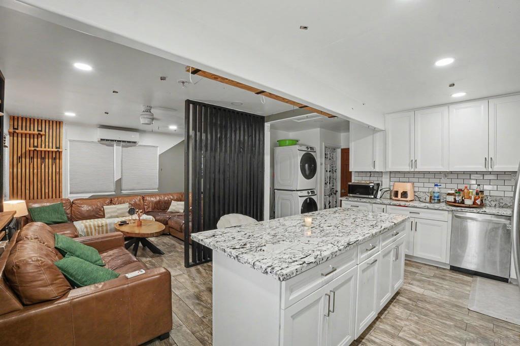 1367 E Madison Ave, El Cajon, CA 92021 — photo 1