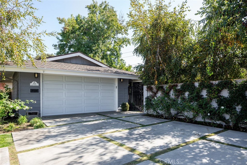 2043 N Capella Court, Costa Mesa, CA 92626 — photo 1