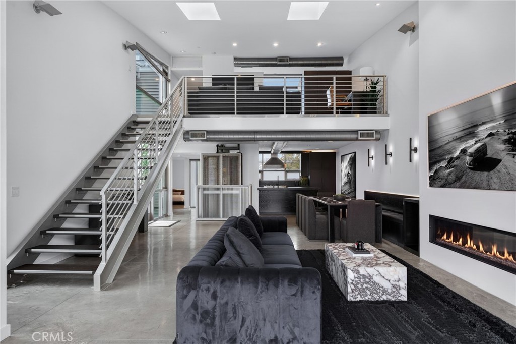 413 29th, Newport Beach, CA 92663 — photo 1