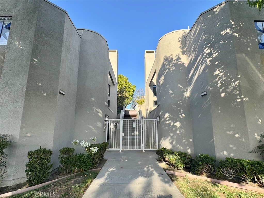 12476 Montecito Road 5, Seal Beach, CA 90740 — photo 1
