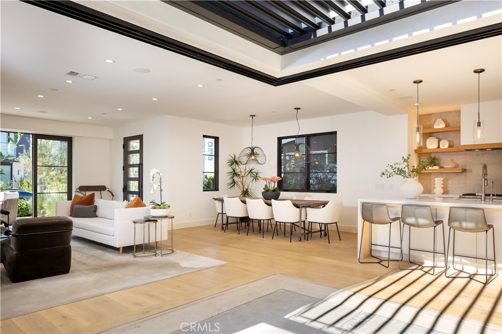 304 Goldenrod Avenue, Corona Del Mar, CA 92625 — photo 1