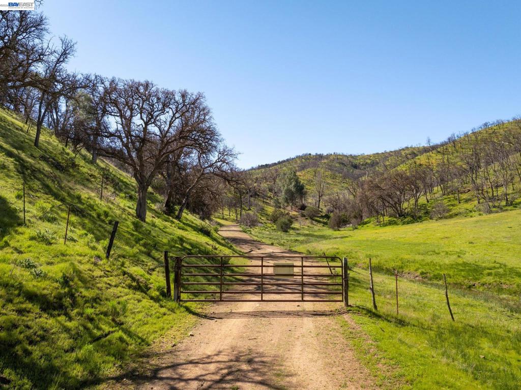 15676 W Corral Hollow Rd, Tracy, CA 95377 — photo 1