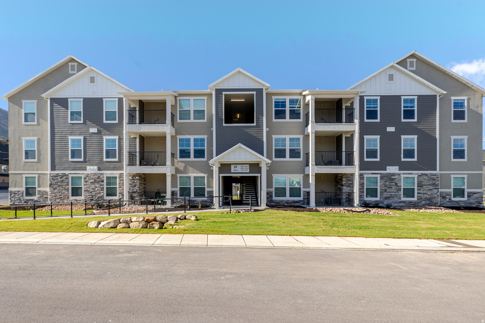 675 W 4500 S #P302, Mapleton, UT 84664 — photo 1
