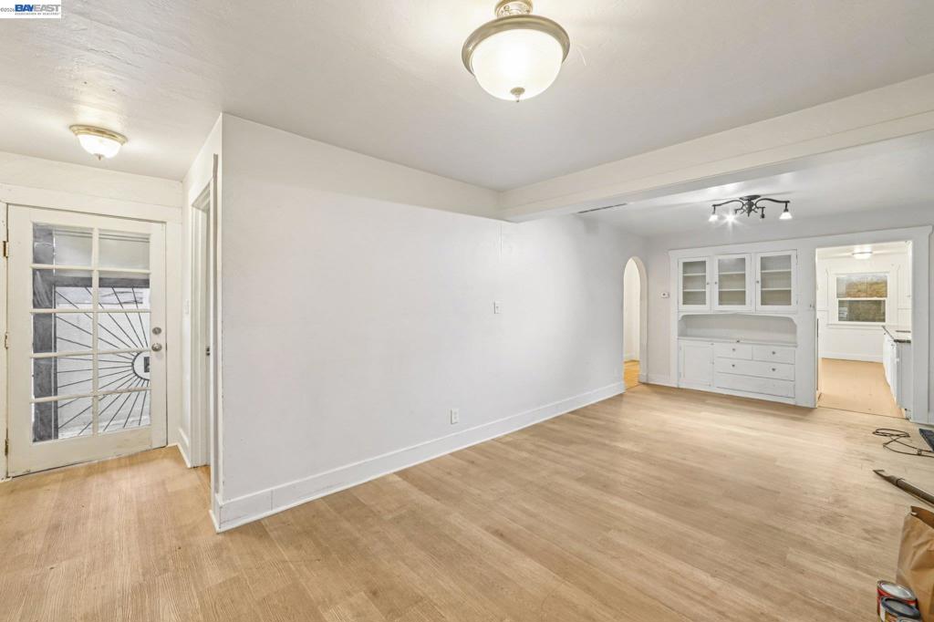 5826 Avenal, Oakland, CA 94605 — photo 1