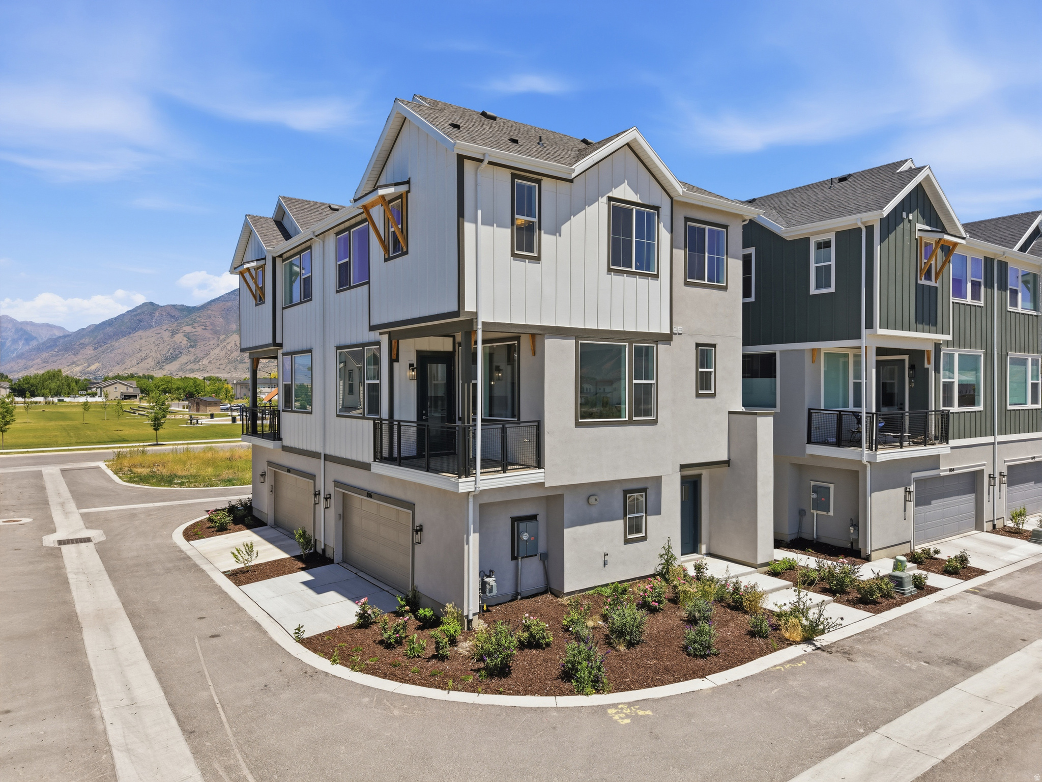 896 W HUNTINGTON RIVER DR #102, Springville, UT 84663 — photo 1