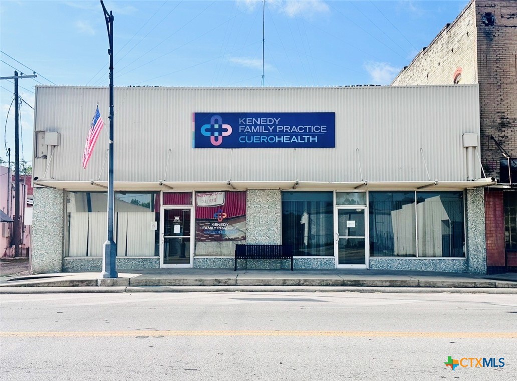 113 W Main St