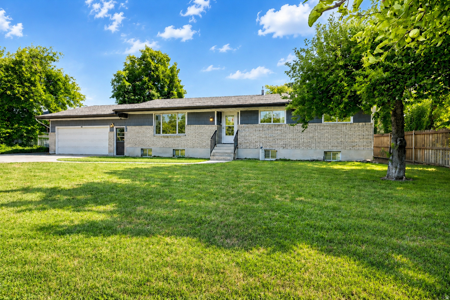 434  RIVER HEIGHTS BLVD