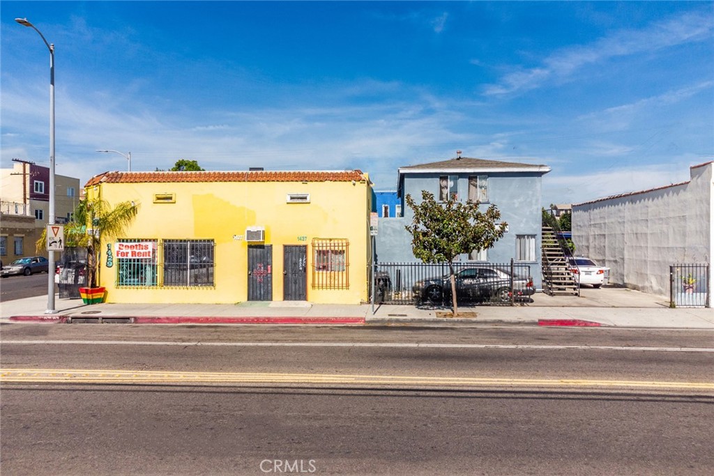1425 W Jefferson, Los Angeles, CA 90007 — photo 1