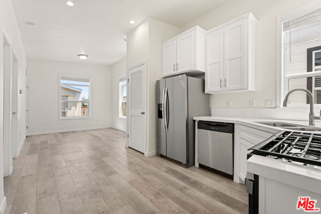 8250 Lankershim Boulevard 137, North Hollywood, CA 91605 — photo 1