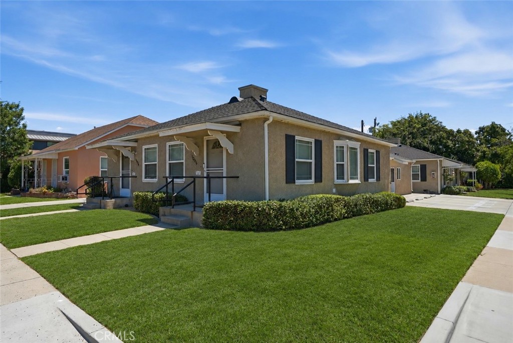 1004 W Clark, Burbank, CA 91506 — photo 1