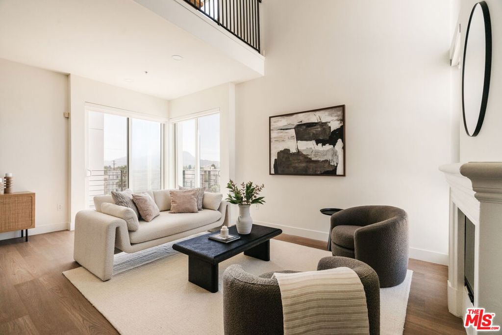 11011 Huston Street 410, North Hollywood, CA 91601 — photo 1