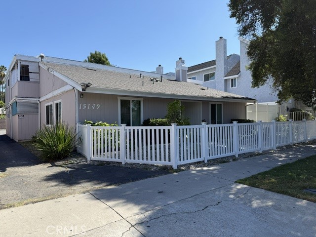 15149 Victory Boulevard, Van Nuys, CA 91411 — photo 1