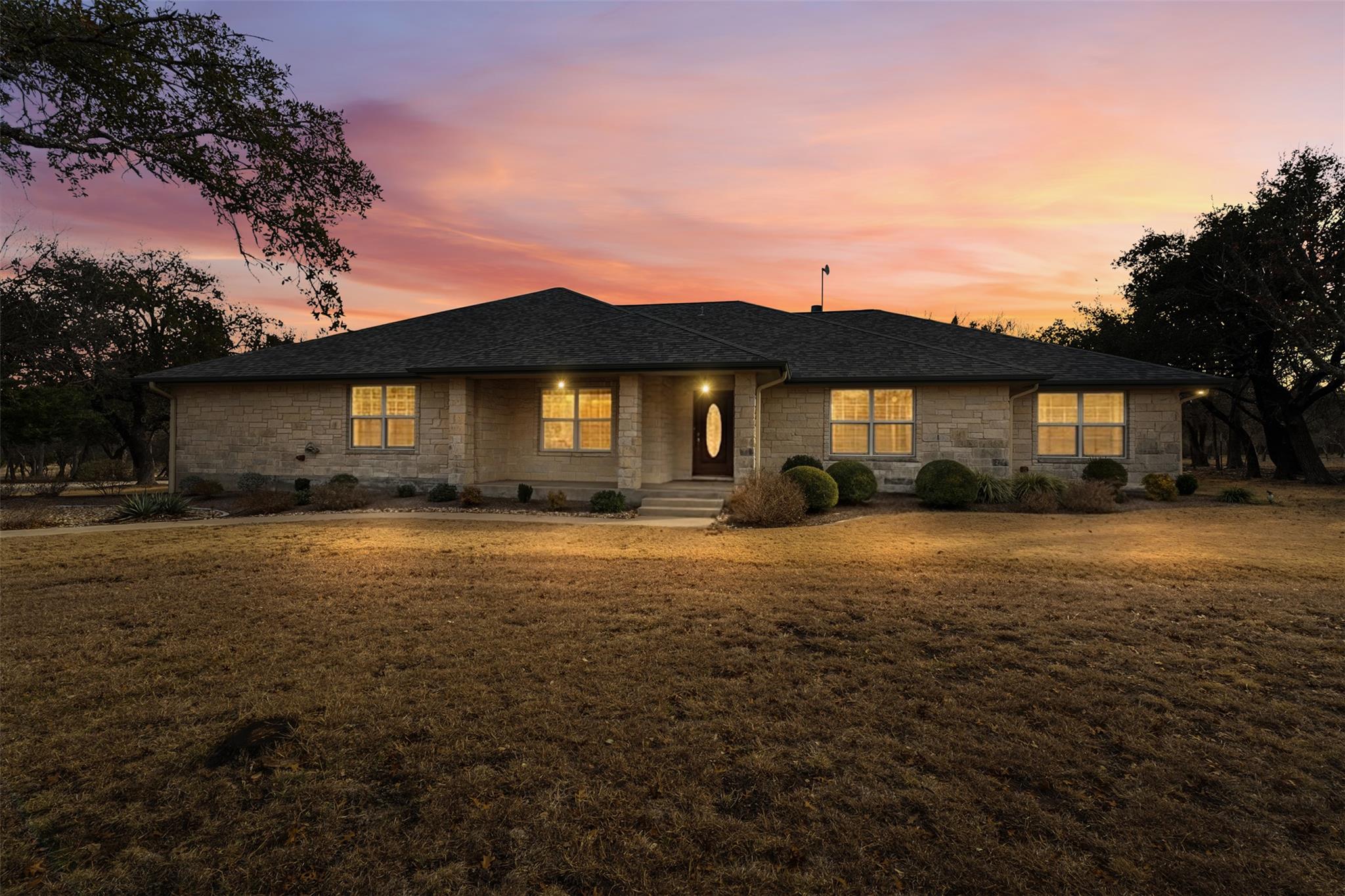 420  Rundberg Dr, Jarrell, TX 76537 — photo 1
