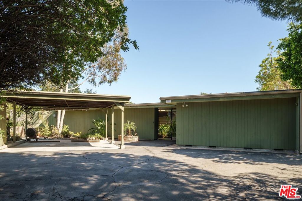 2885 Edgewick Road, Glendale, CA 91206 — photo 1