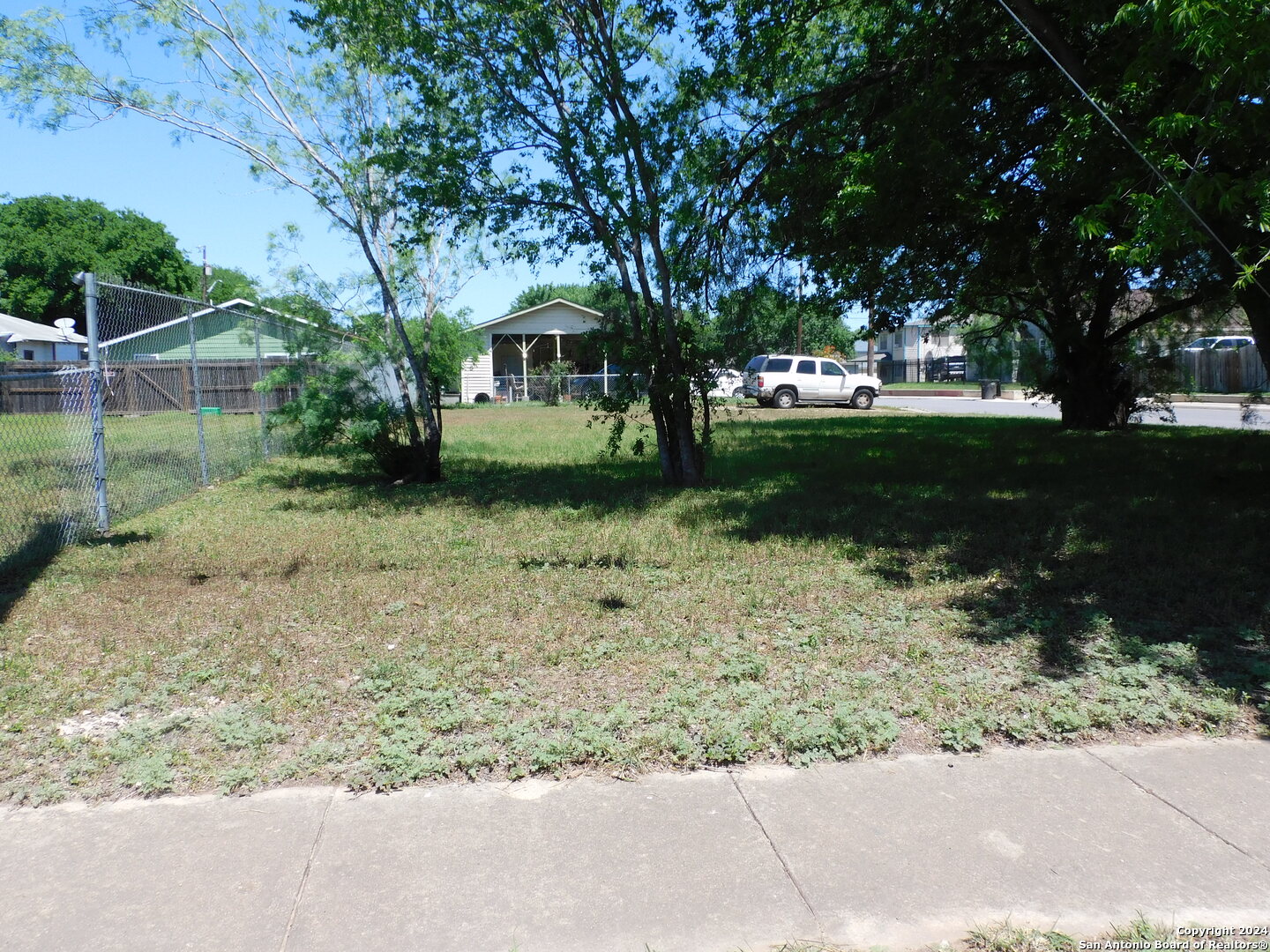 3827 Bay St, San Antonio, TX 78237 — photo 1