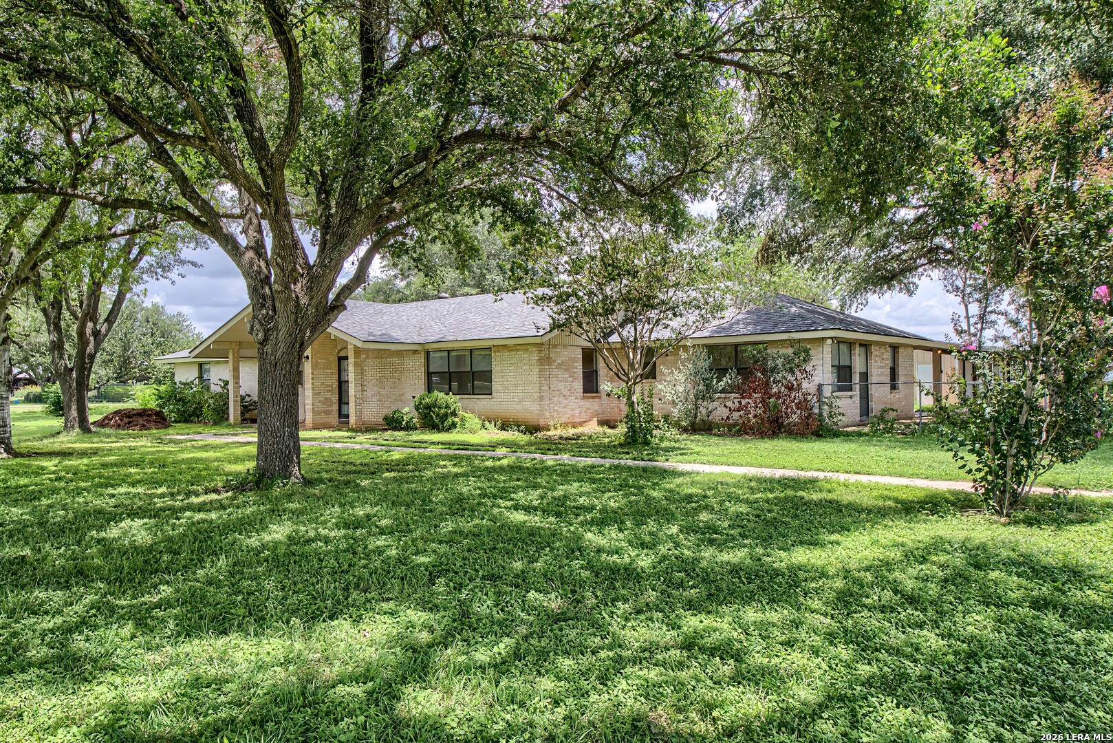 900 N Graytown Rd, St Hedwig, TX 78152 — photo 1