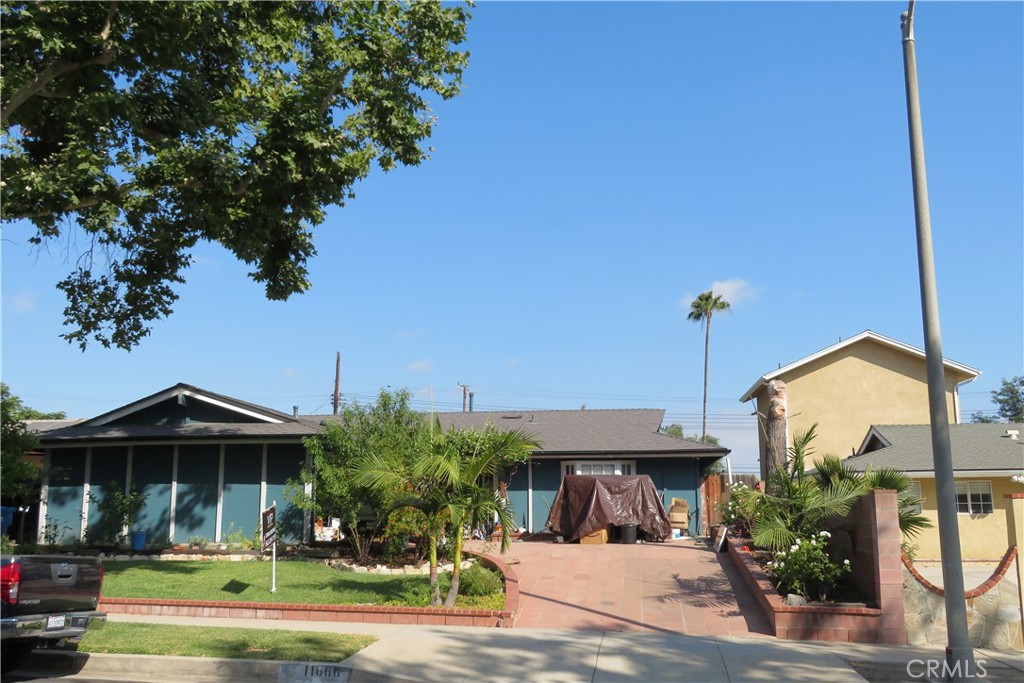 11666 Remington, Sylmar, CA 91342 — photo 1