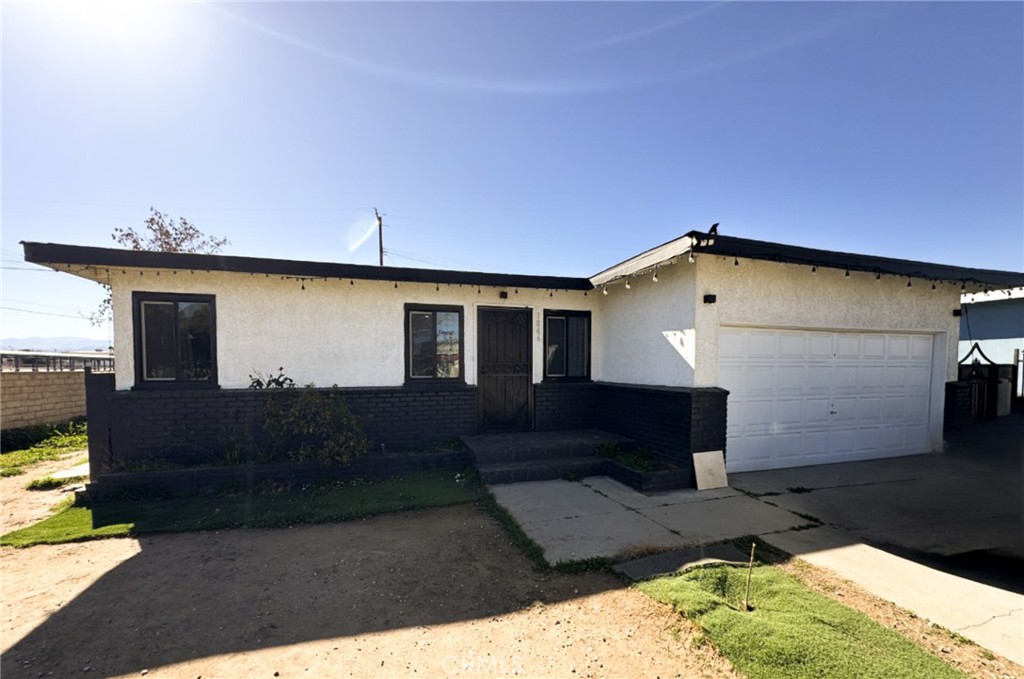 1866 E Avenue Q11, Palmdale, CA 93550 — photo 1
