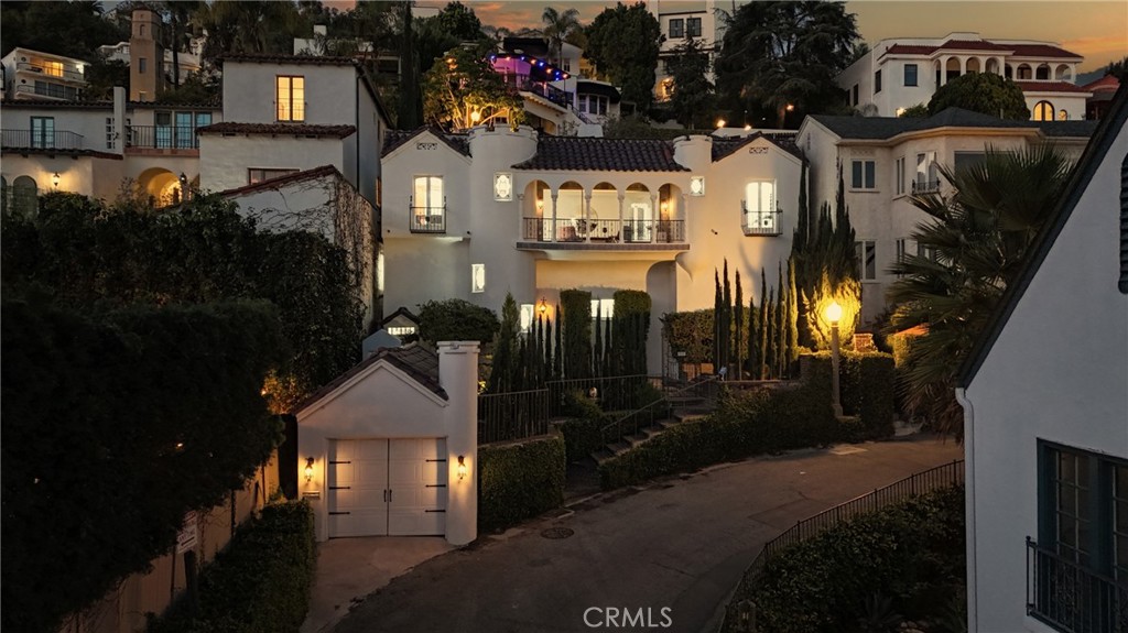 2111 Rockledge, Los Angeles, CA 90068 — photo 1