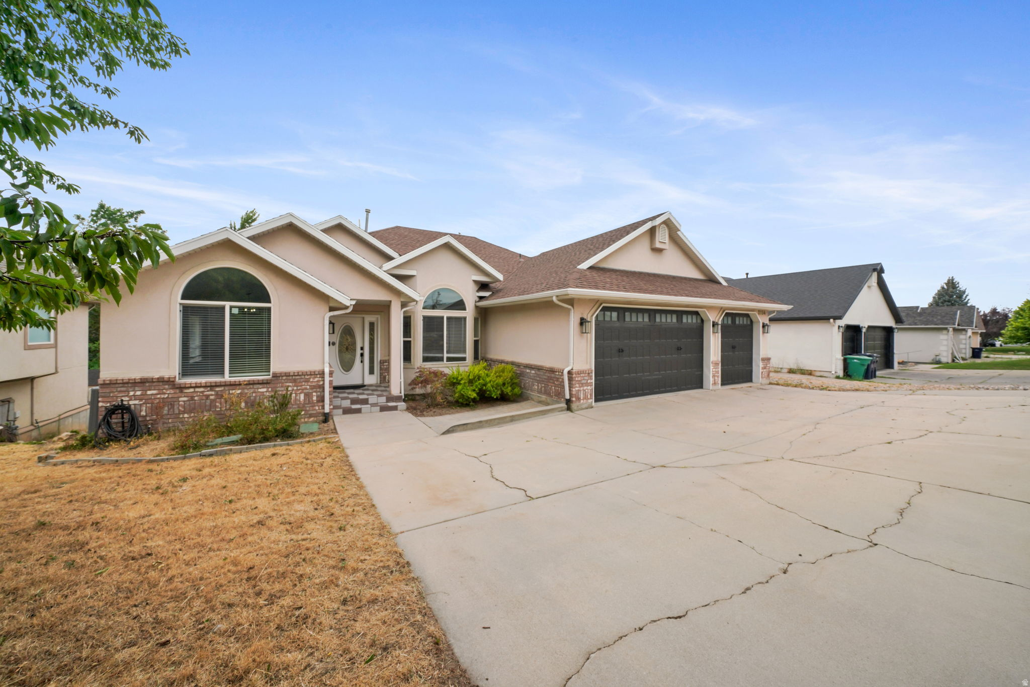 2154 E WASATCH BLVD, Sandy, UT 84092 — photo 1
