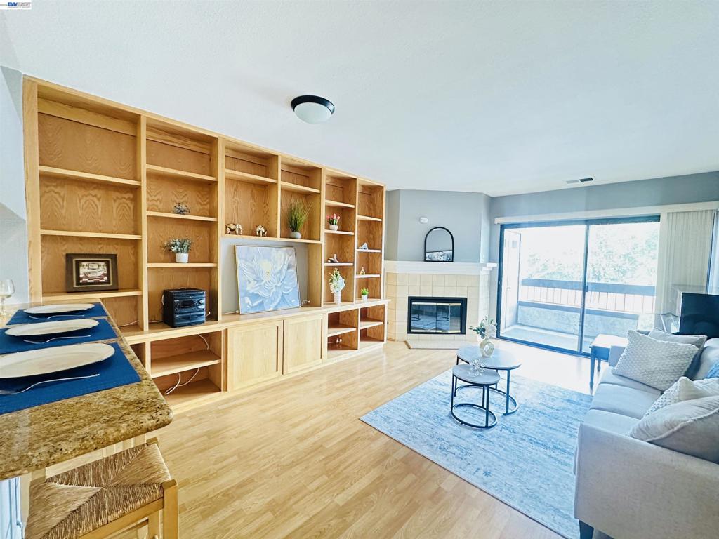 320 N Villa Way, Walnut Creek, CA 94595 — photo 1