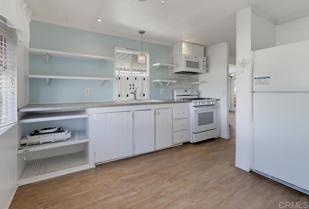 2130 Sunset Drive 104, Vista, CA 92081 — photo 1