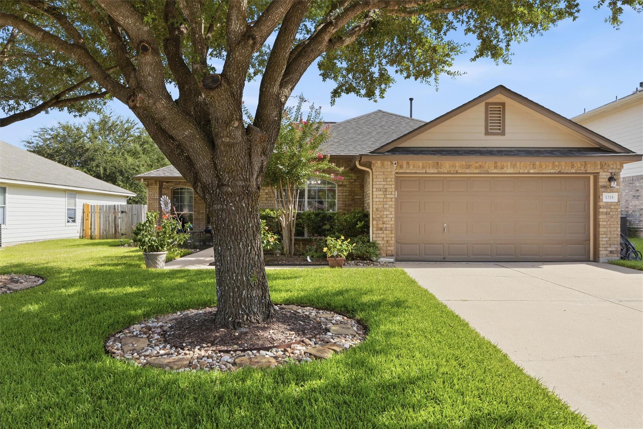 1215 Utopia Ln, Hutto, TX 78634 — photo 1