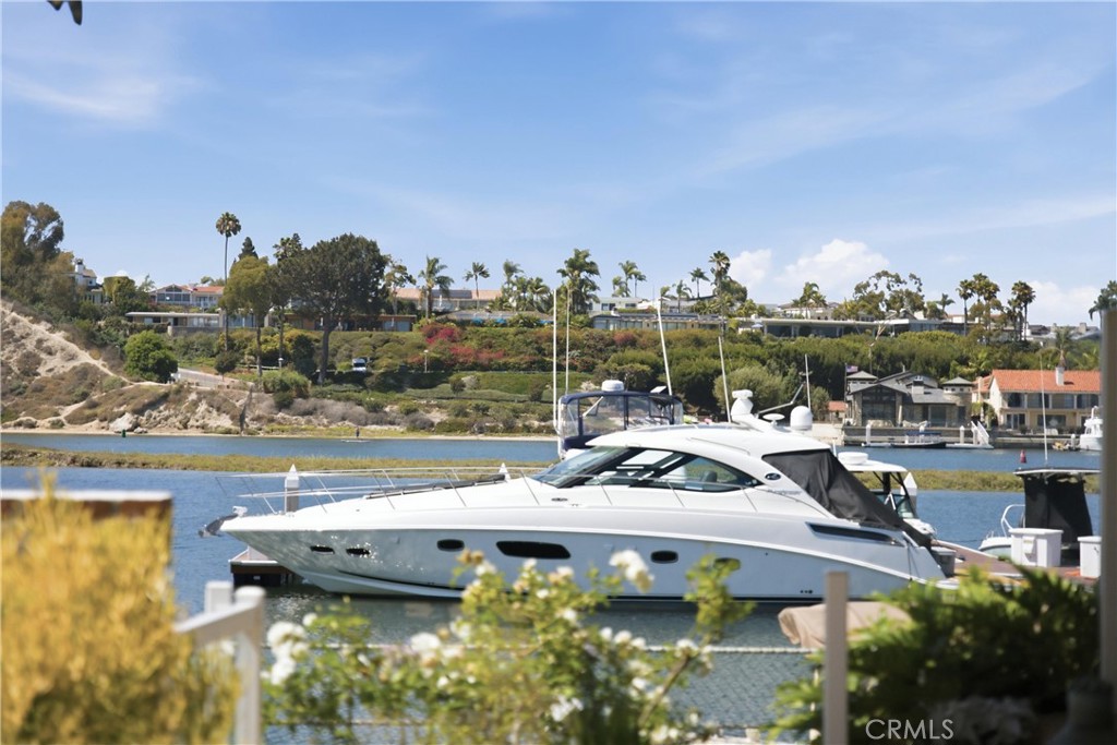 40 Saratoga, Newport Beach, CA 92660 — photo 1