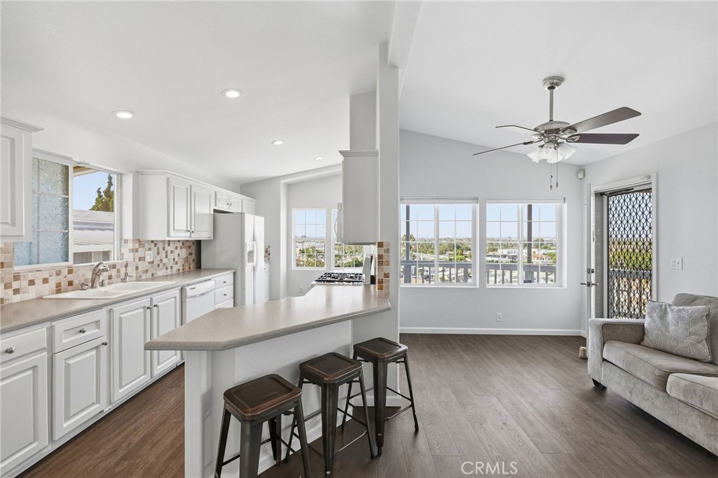 2550 Pacific Coast Highway 152, Torrance, CA 90505 — photo 1