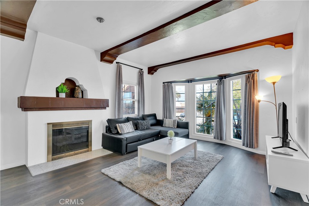 8319 S Van Ness, Inglewood, CA 90305 — photo 1