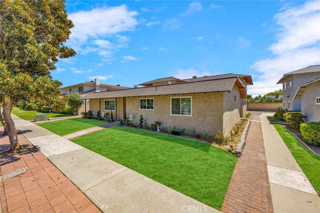 2808 Santiago Road, Fullerton, CA 92835 — photo 1