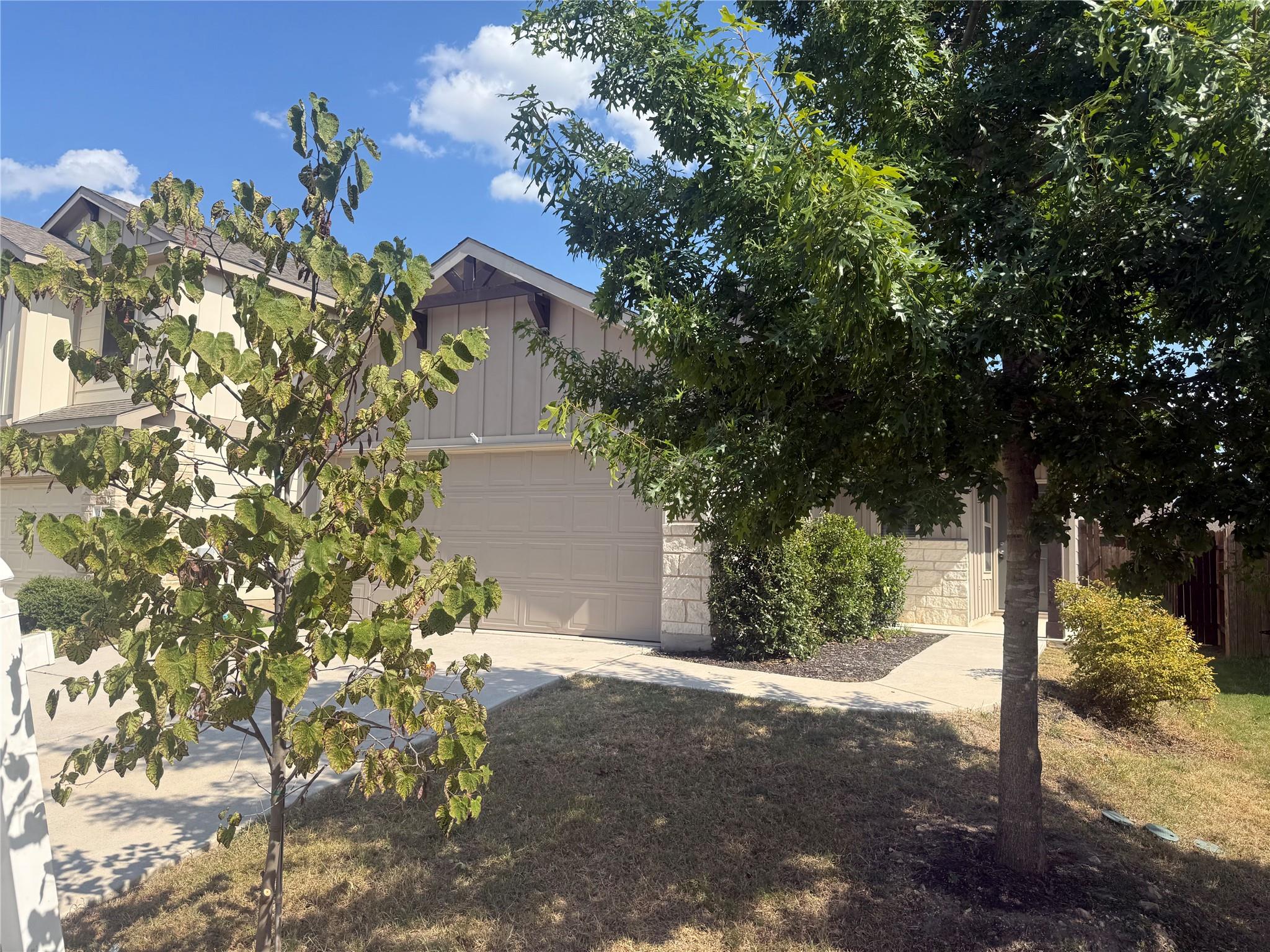 217 La Dera, Liberty Hill, TX 78642 — photo 1