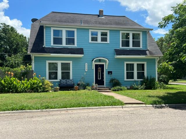 215 7th, Taylor, TX 76574 — photo 1