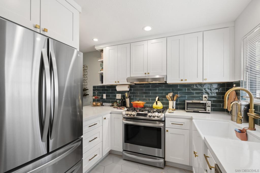 3985 Wabaska Dr 15, San Diego, CA 92107 — photo 1